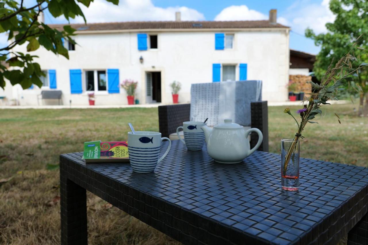 Bed and Breakfast Moulin De Mauzac Saint-Just-Luzac Екстер'єр фото